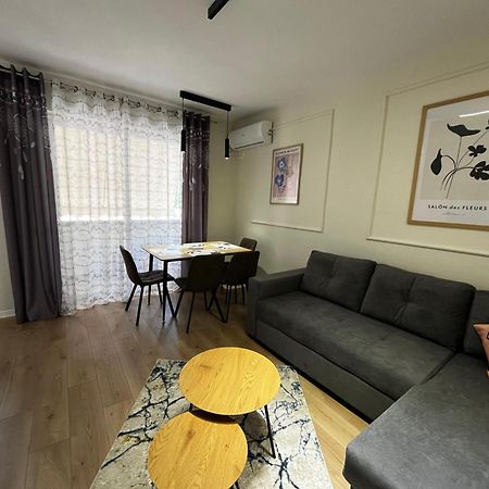 Charming Comfort Apartment Tiranë Eksteriør bilde