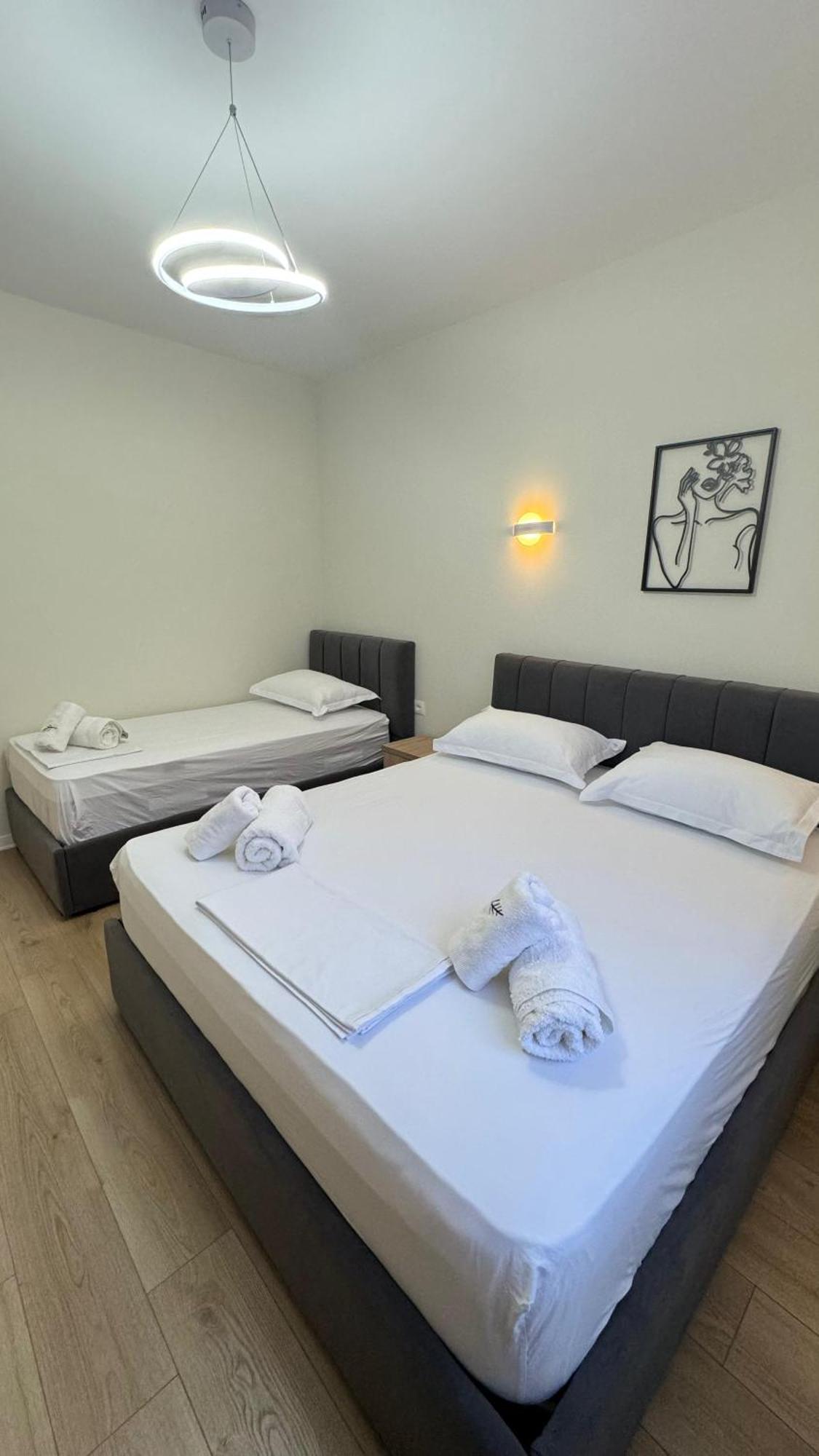 Charming Comfort Apartment Tiranë Eksteriør bilde