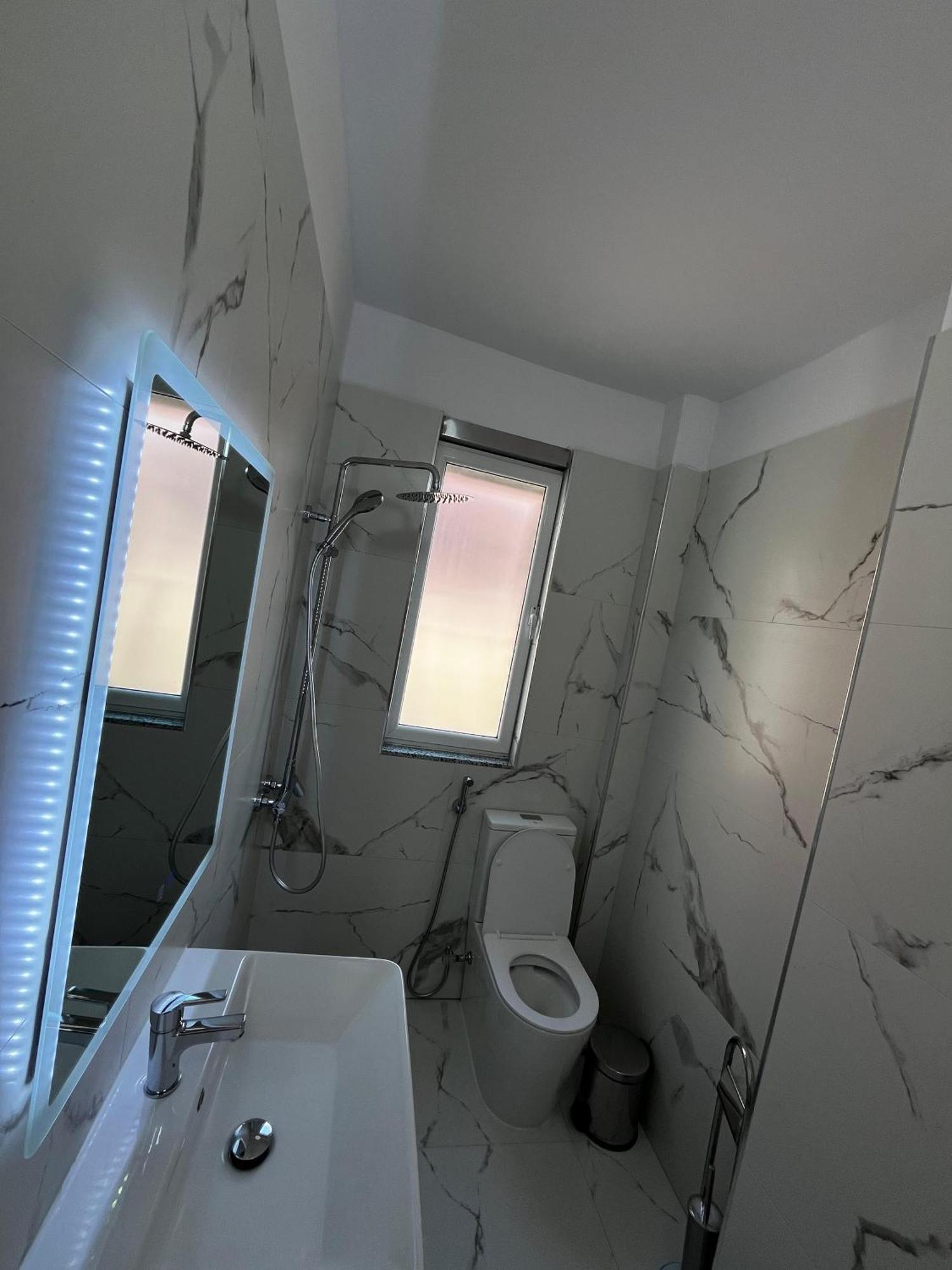 Charming Comfort Apartment Tiranë Eksteriør bilde